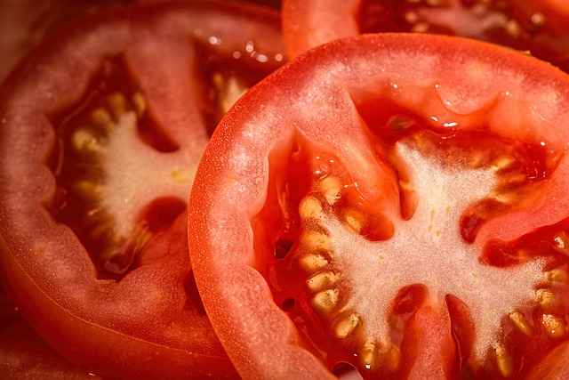 nakrájená rajčata